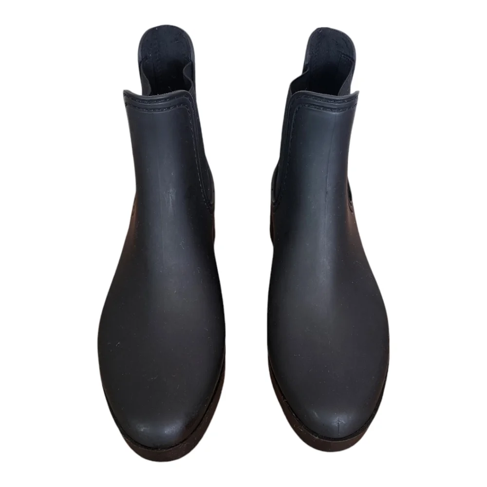 NEW NWOB Jeffrey Campbell Rainz Lug Sole Rain Chelsea Stretch Boot Black…
